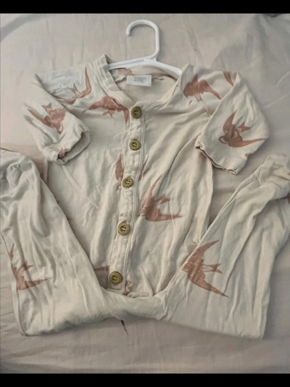 kate quinn Cream Footie with Blush Bird Print Size 3/6 Months